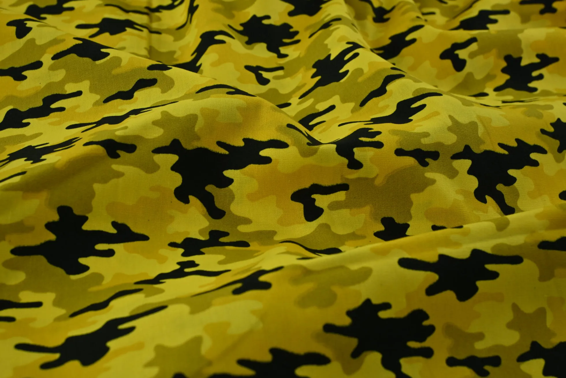 Katoen poplin – Geel camouflage