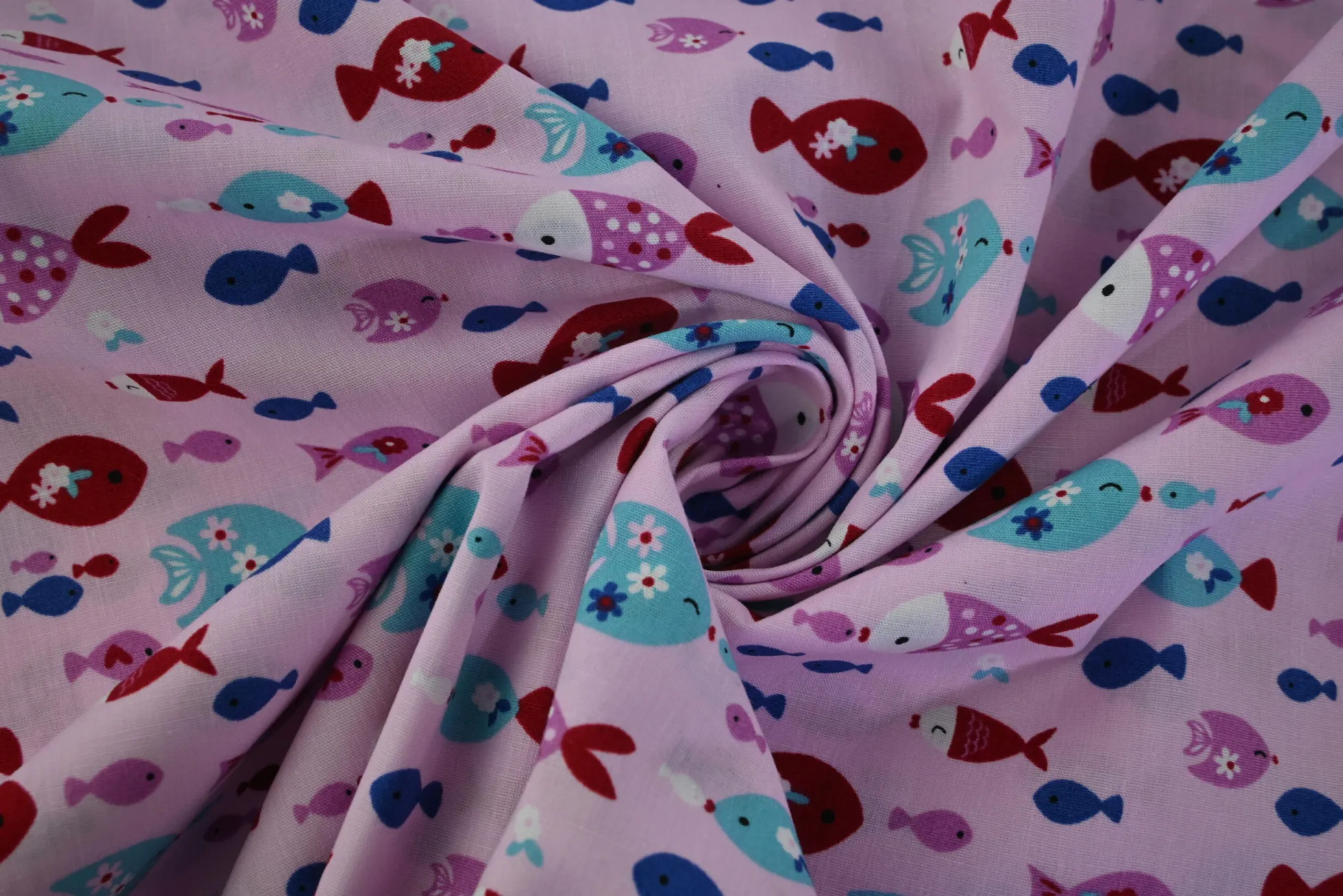 Katoen poplin – Licht roze visjes