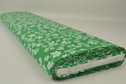 Katoen poplin – Puntige bloemen wit op groen