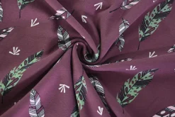 Katoen tricot – Feathers on aubergine