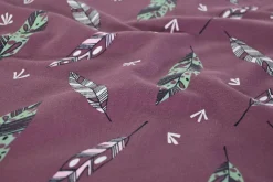 Katoen tricot – Feathers on aubergine