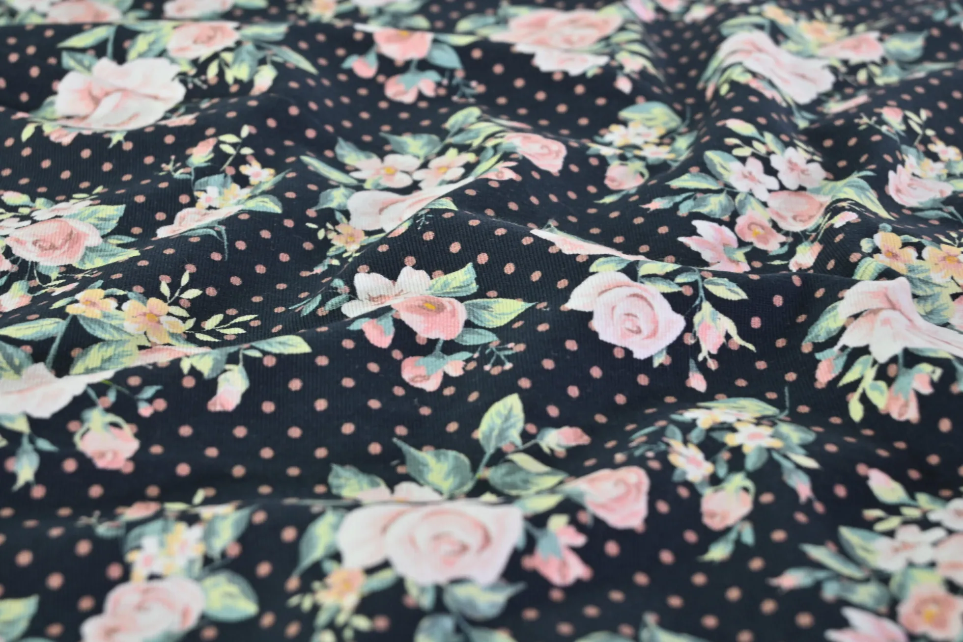 Katoen tricot – Midnight Rose Bouquet