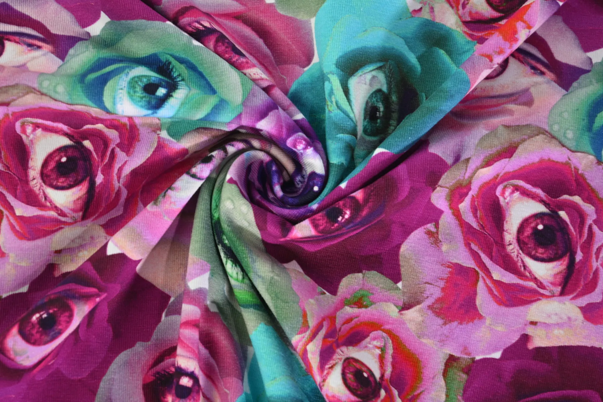 Katoen tricot – Mystic Eye Roses