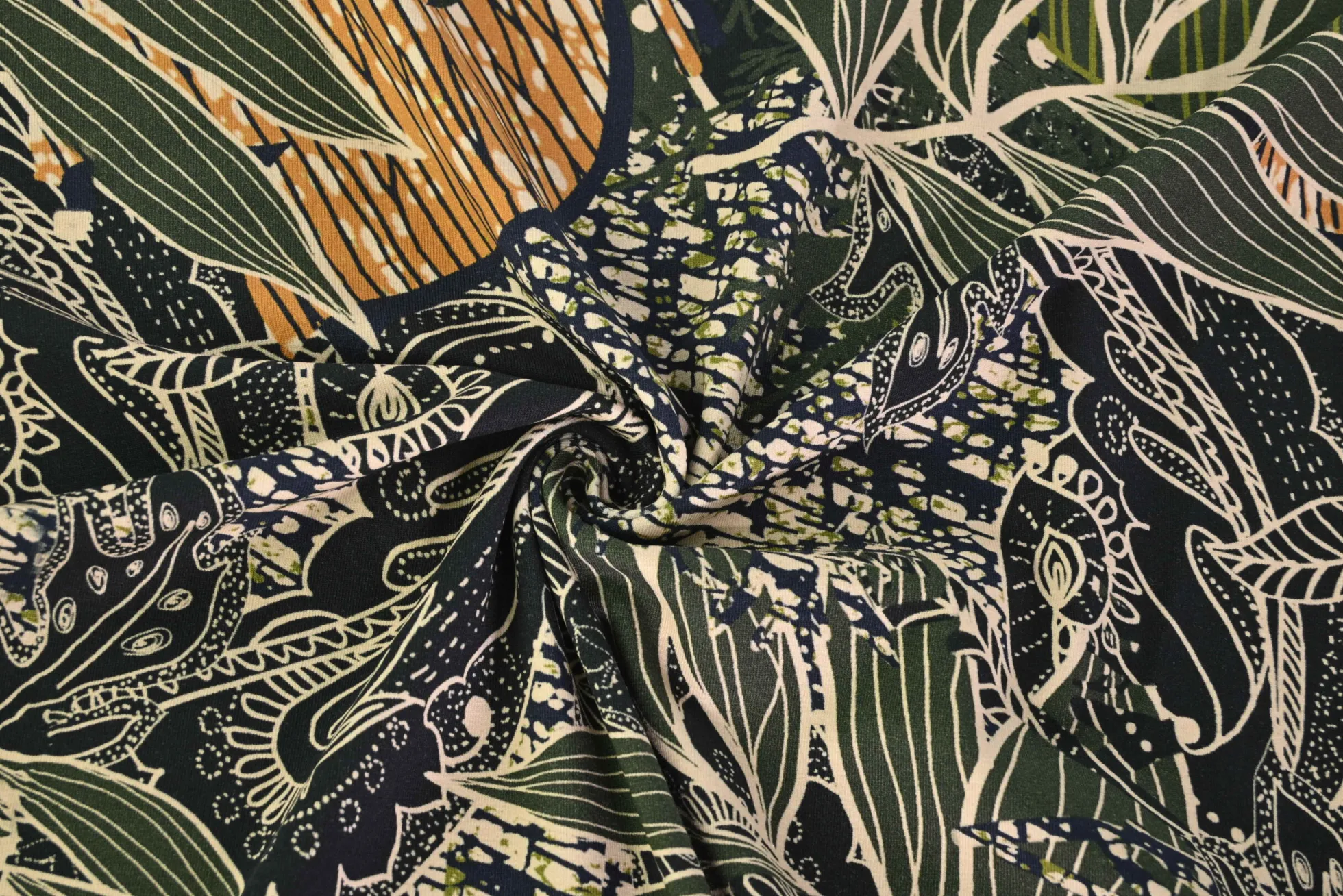 Katoen tricot – Olive Mustard Jungle Leaves