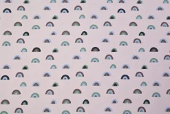 Katoen tricot – Rainbow on dusty pink