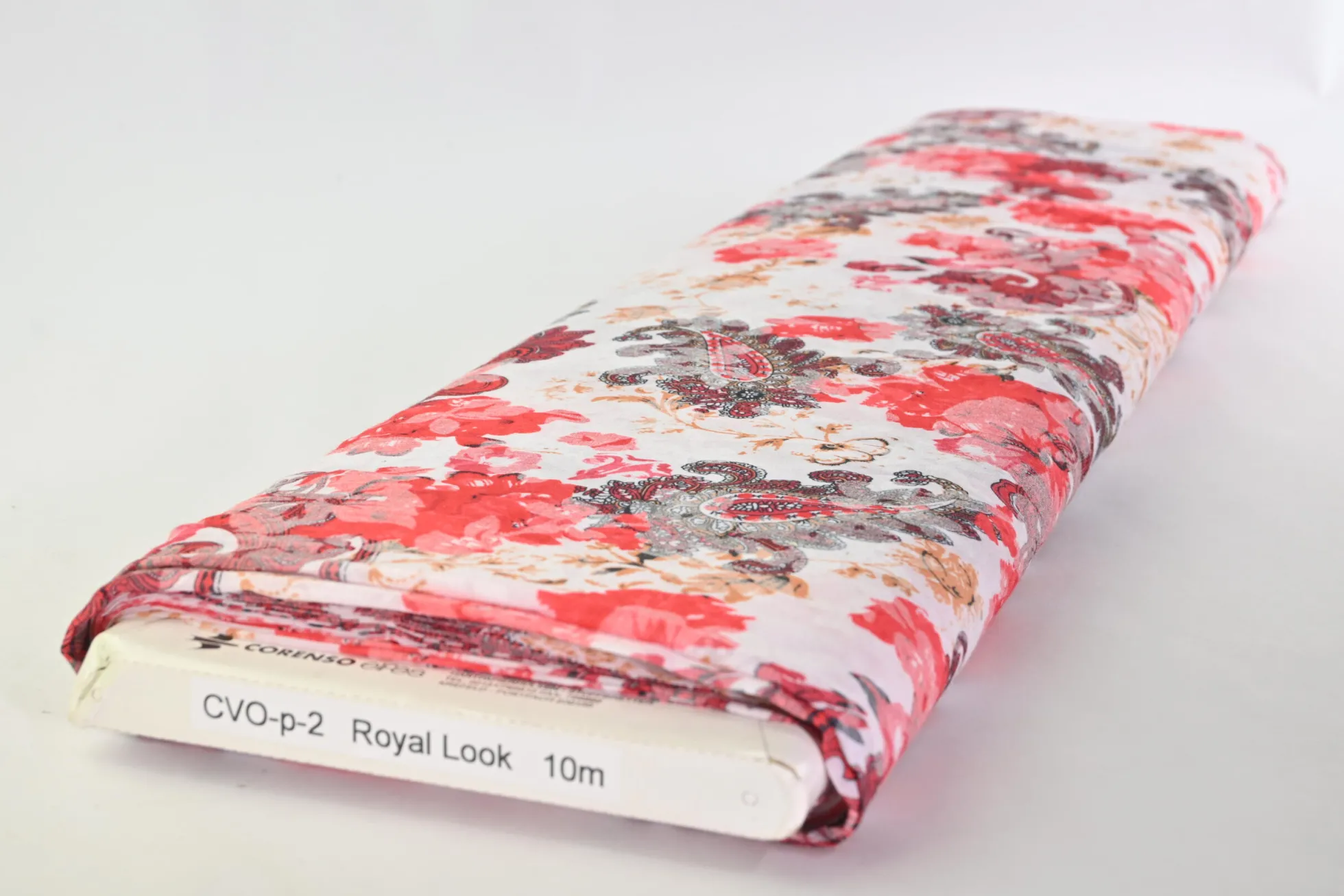 Katoen voile – Red paisley flowers