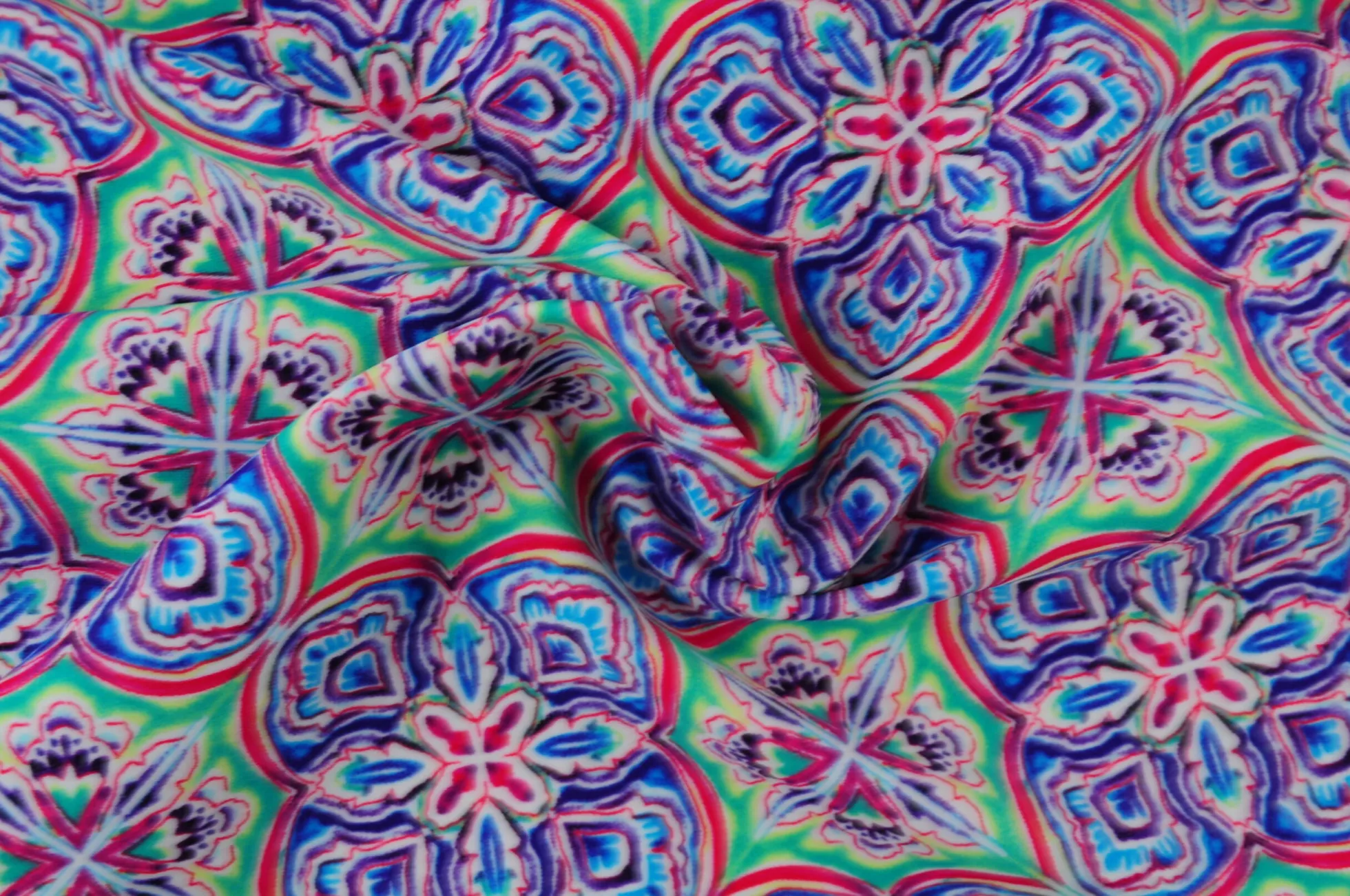 Lycra – Colorful petals