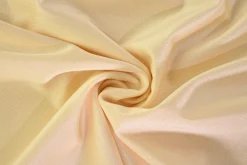 Lycra – Licht beige shiny