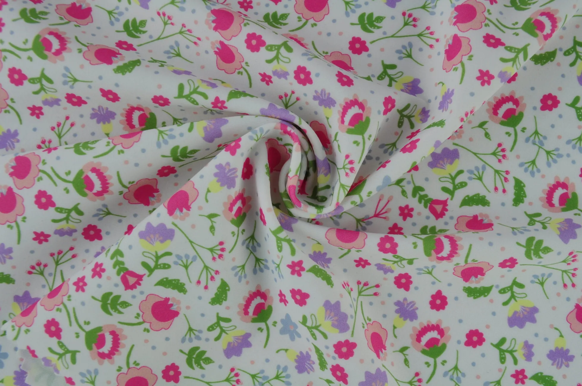 Lycra – Summer flowers on offwhite