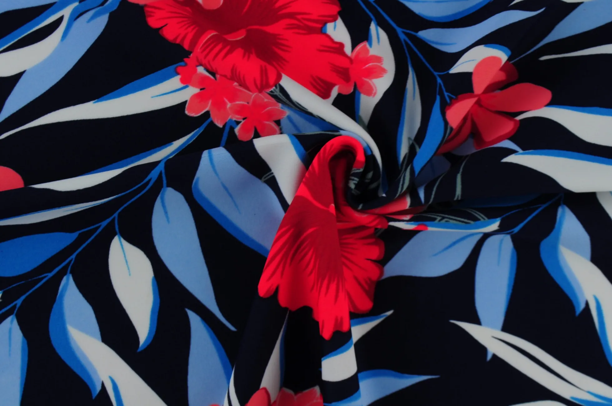 Lycra – Tropical blossom navy