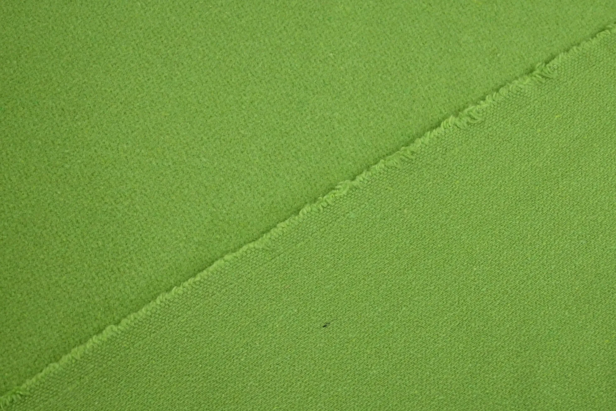 Mantelwol brushed – Grasgroen