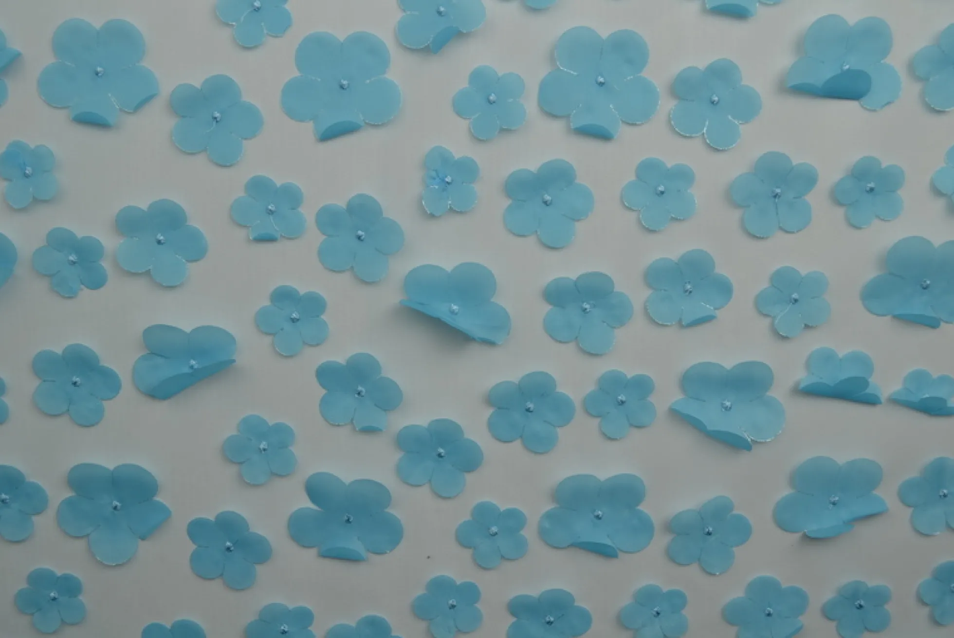 Mesh Flower – Babyblauw geborduurd