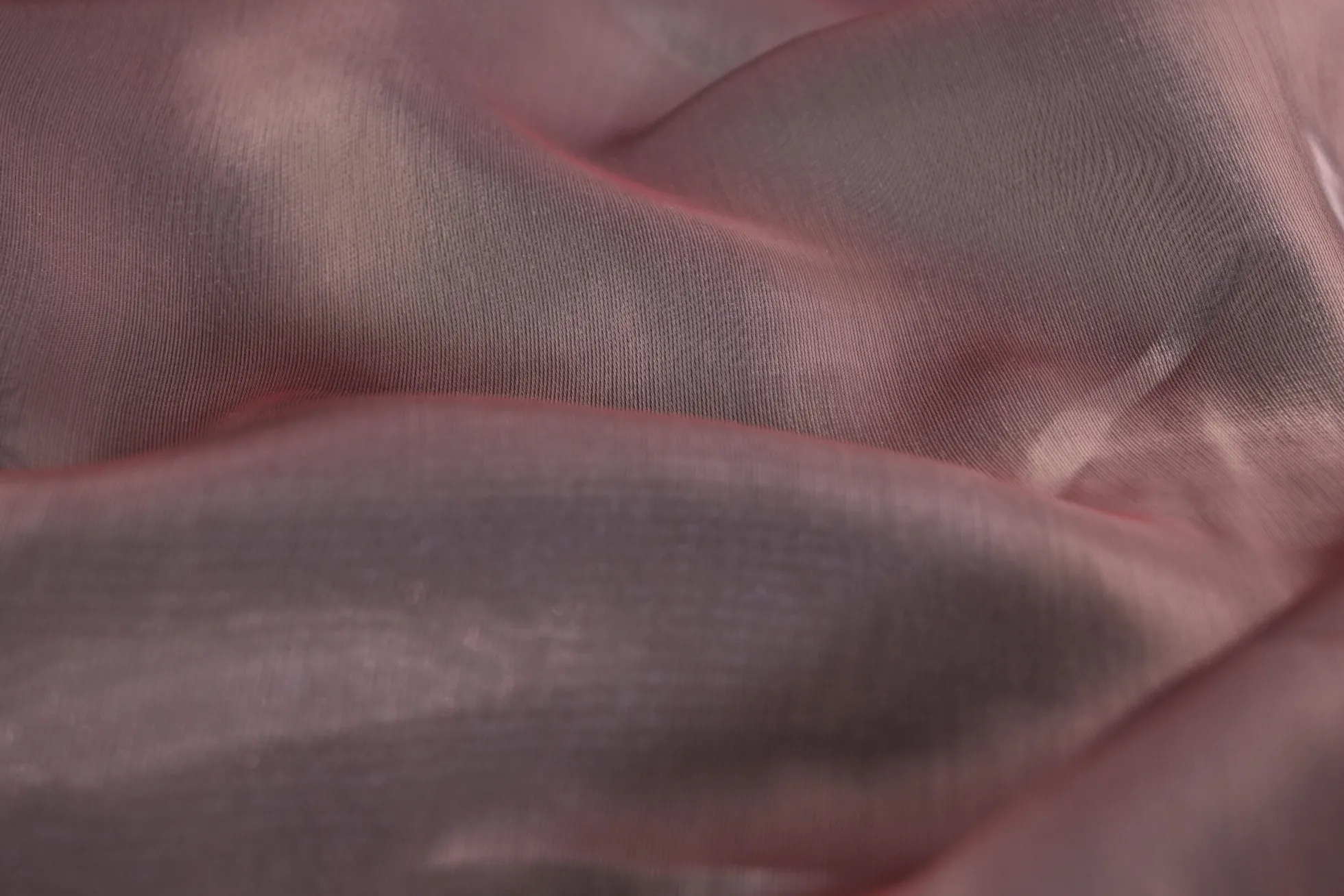 Organza two-tone – Oudpaars / zwart – Rol 46m x 150cm