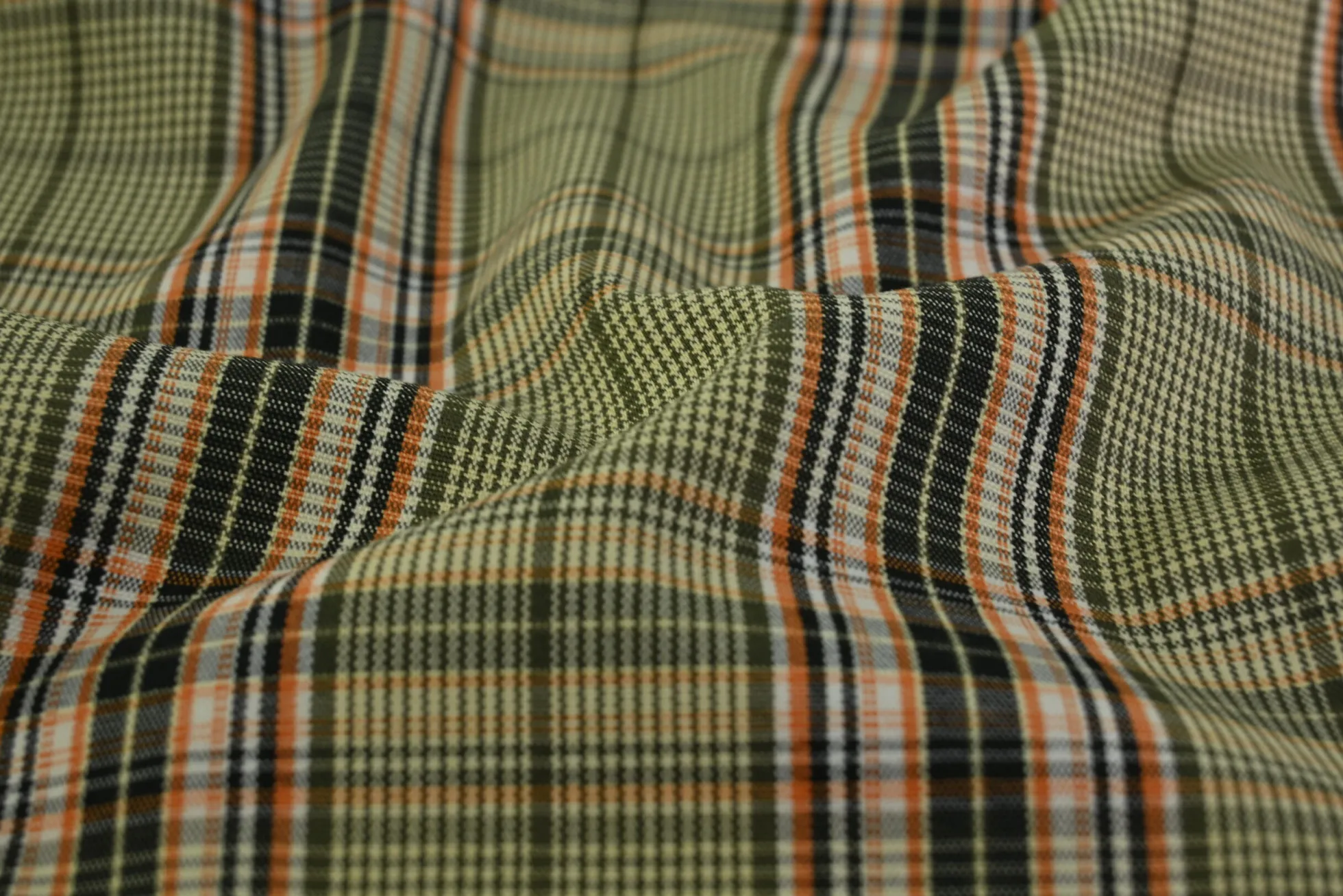 Pantalonstof – Beige, zwart en oranje geruit