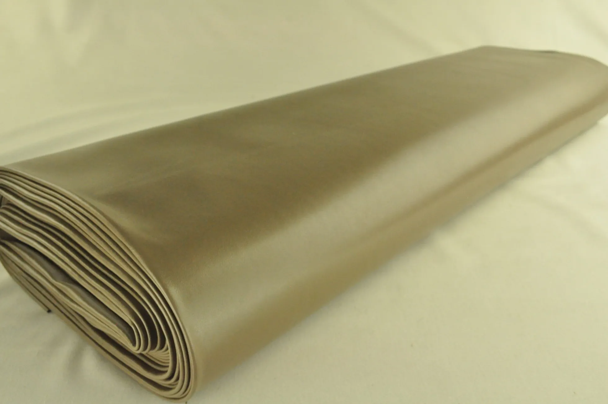 Skai leer – Taupe glad