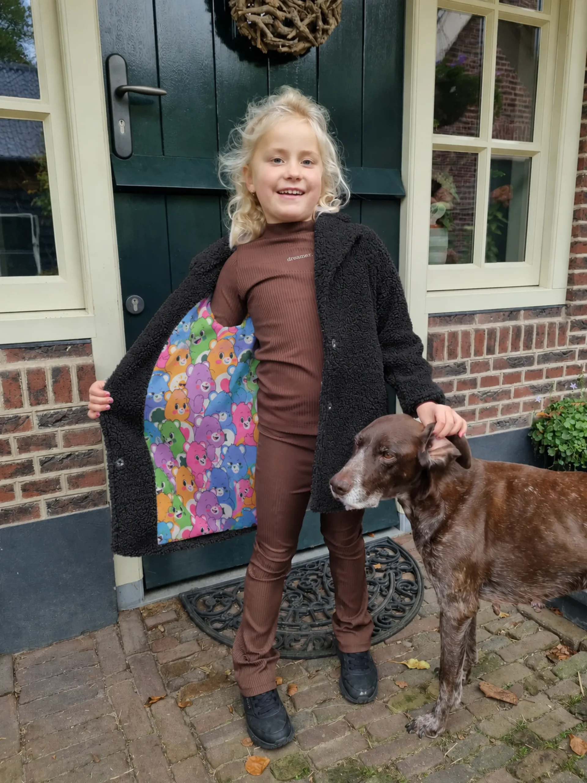 Sweaterstof / Jogging alpenfleece – Kleurrijke zorgbeertjes