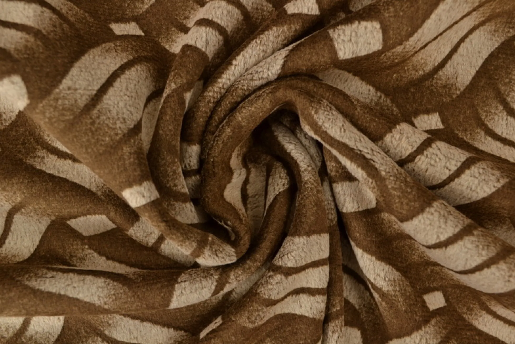 Velboa – Wavy brown