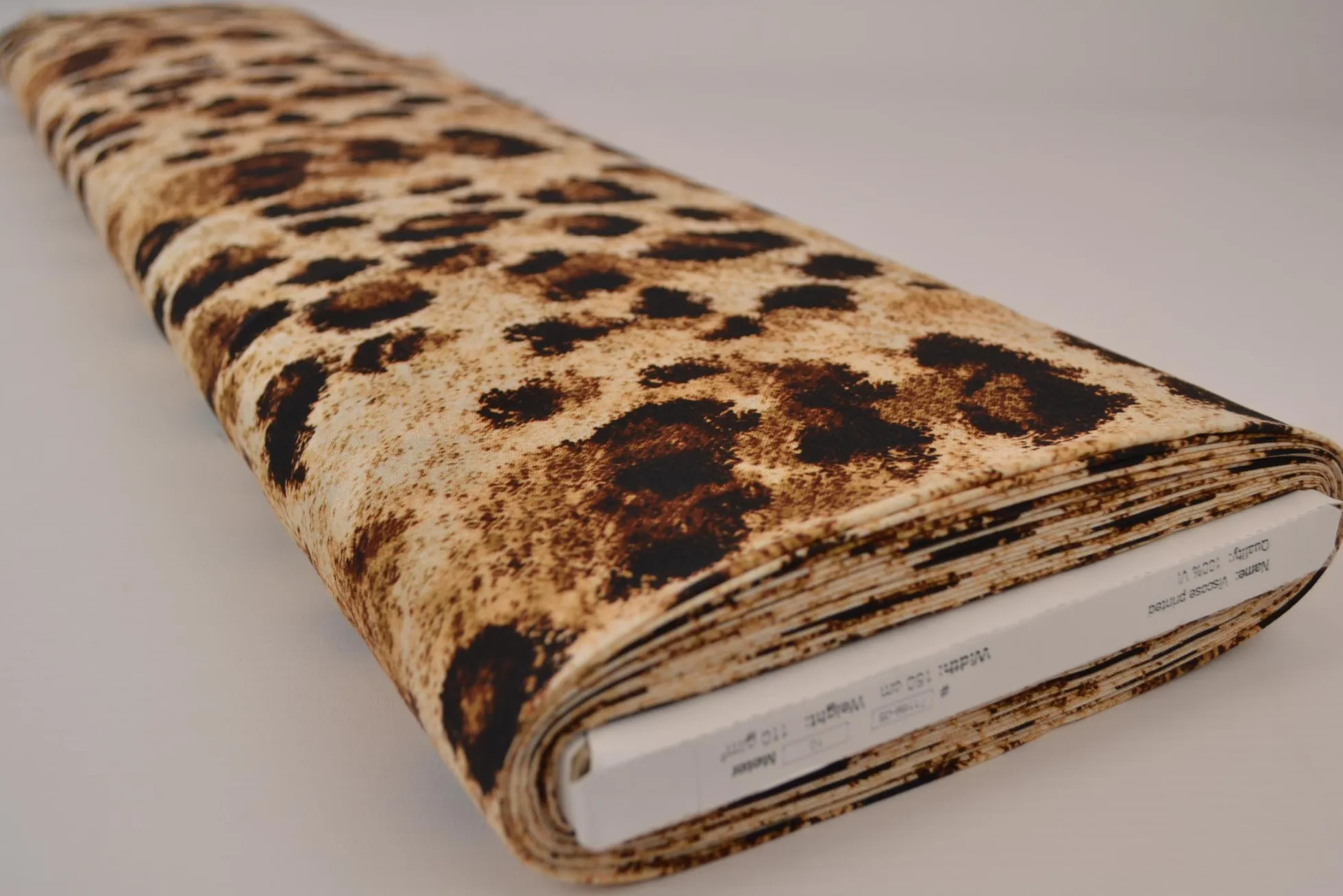 Viscose – Desert leopard beige