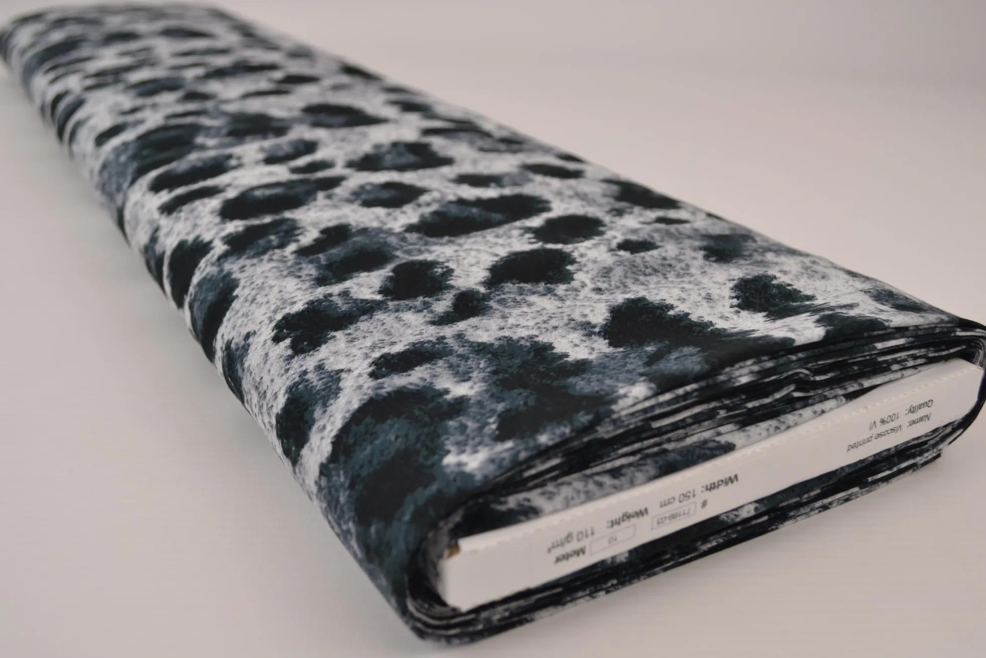 Viscose – Desert leopard grey