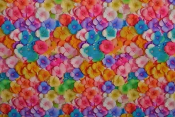 Viscose digitaal – Colorful flowers allover