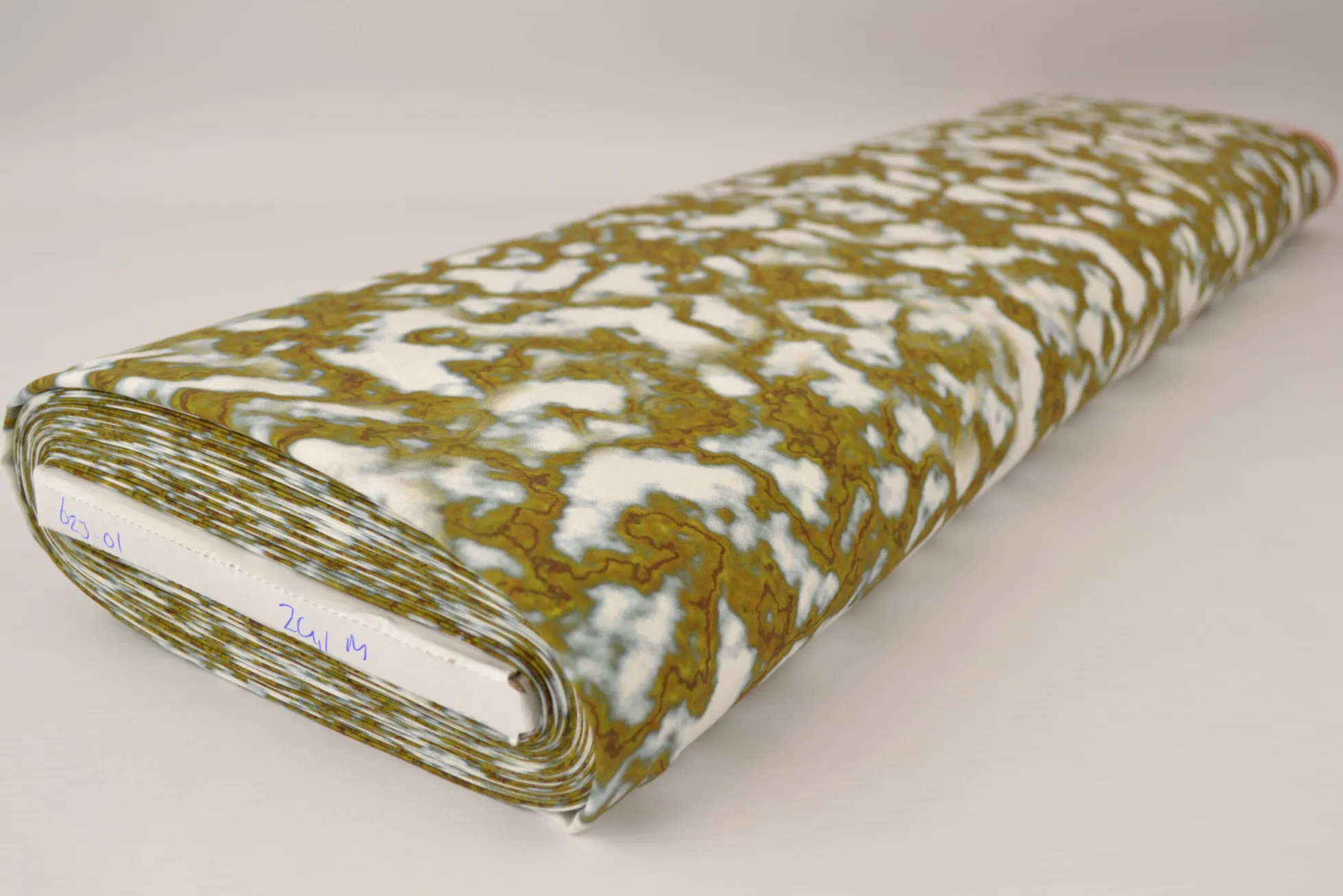 Viscose digitaal – Marble veins olive