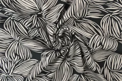 Viscose – Flower drawing black
