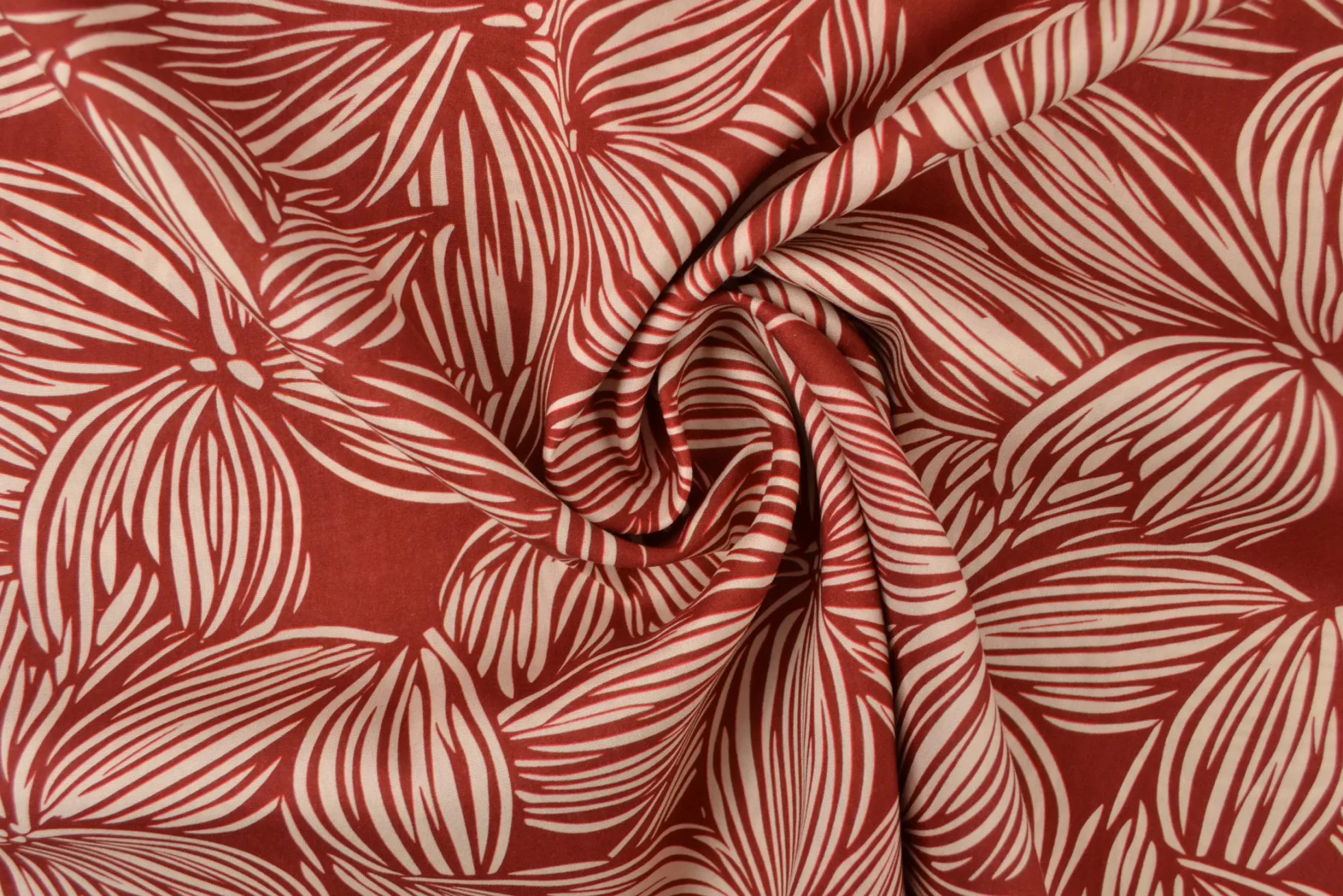 Viscose – Flower drawing red