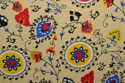 Viscose – Fruity flowers red and yellow on beige