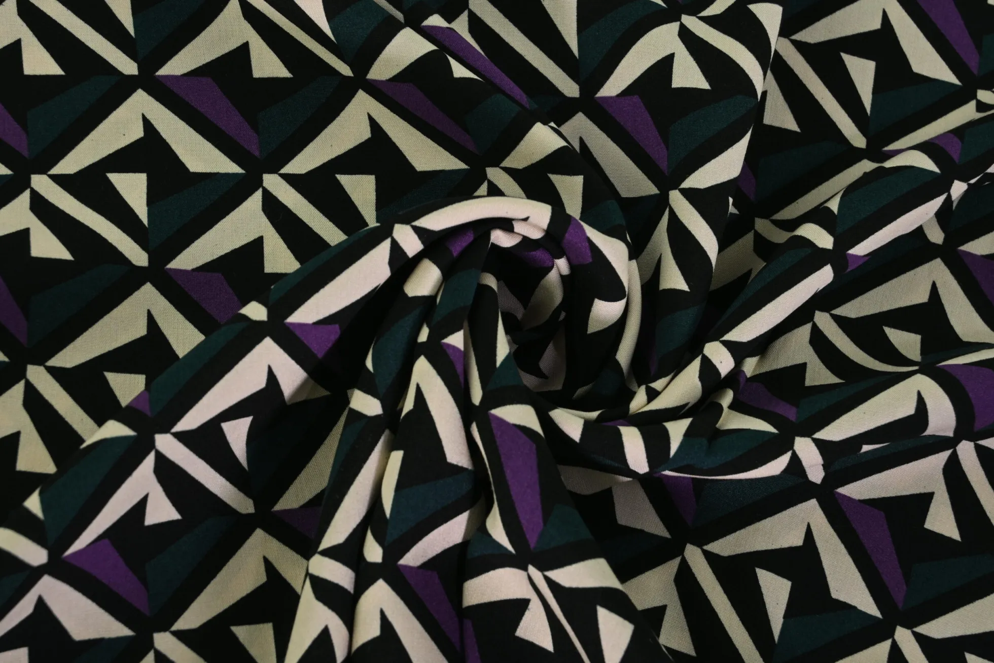 Viscose – Geo lines purple & black