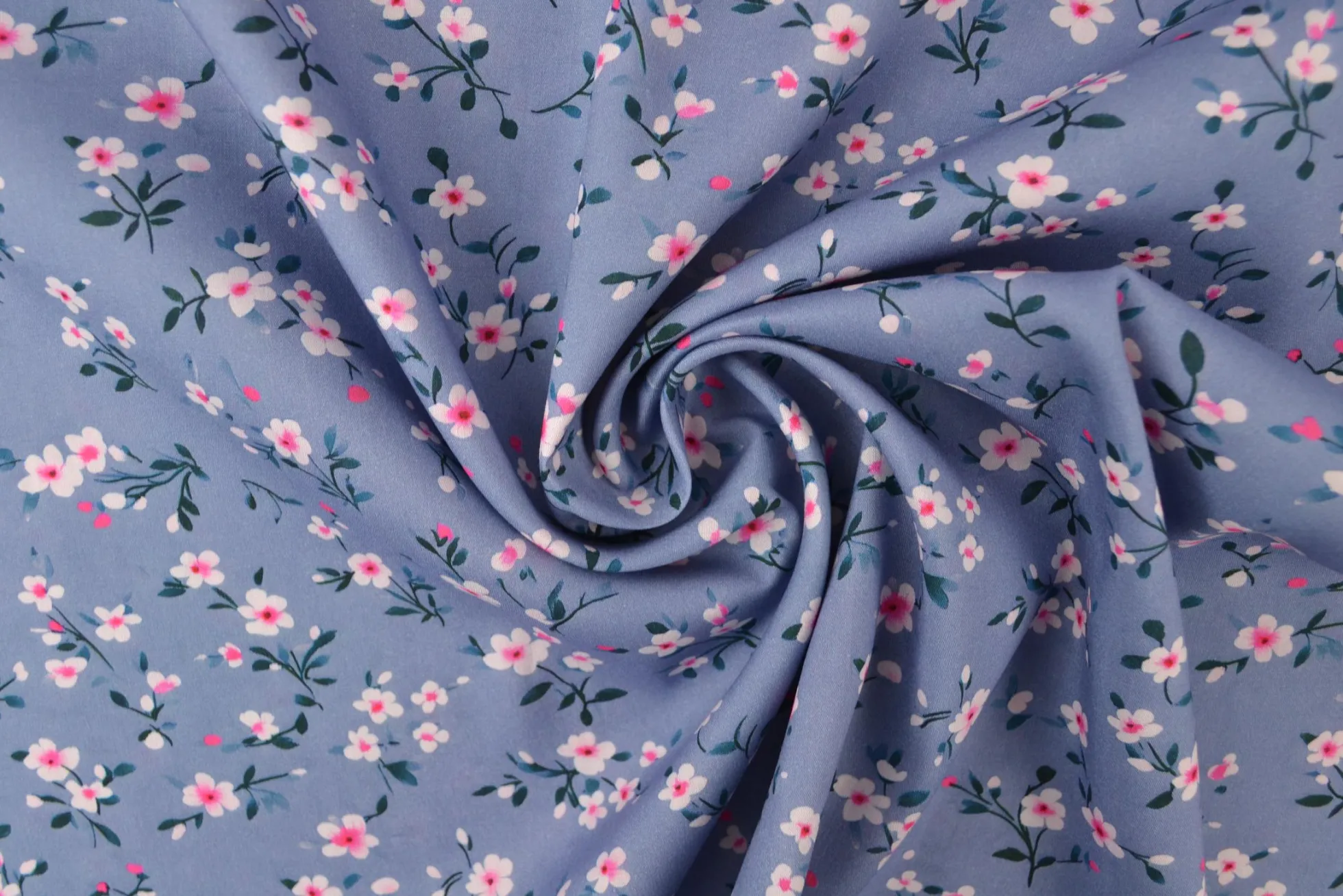 Viscose – Petite blossom old blue