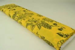 Viscose – Roses drawing on yellow