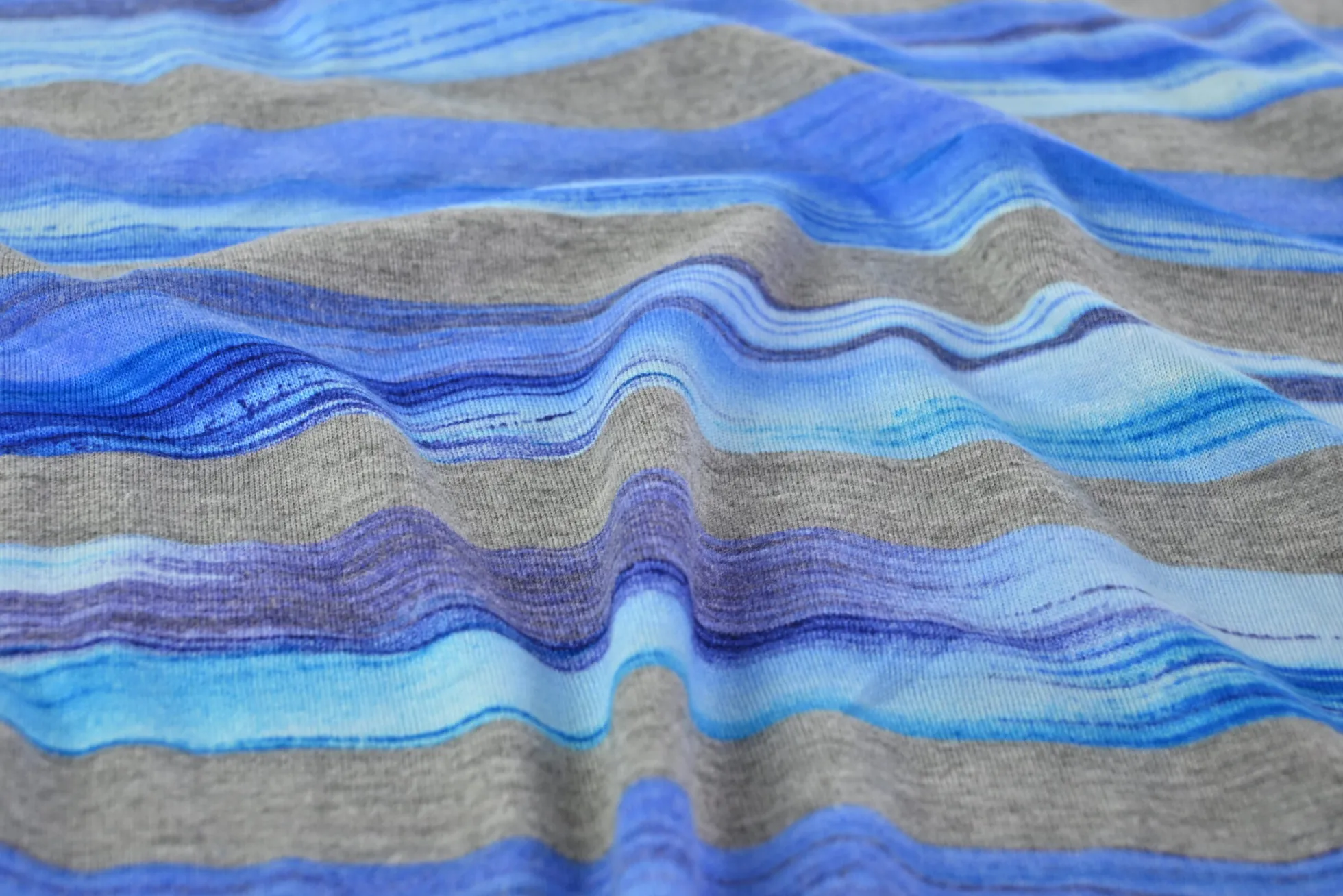Viscose tricot – Blue Ocean Strokes