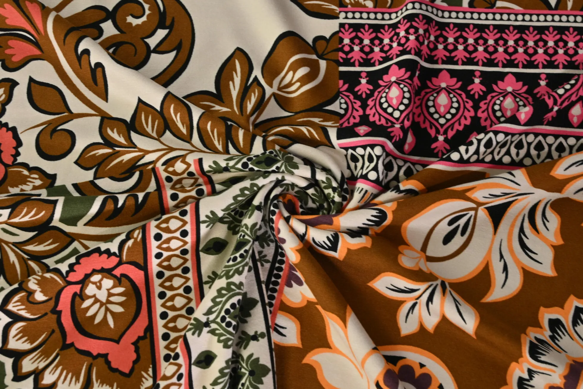 Viscose tricot – Boho bloom olive