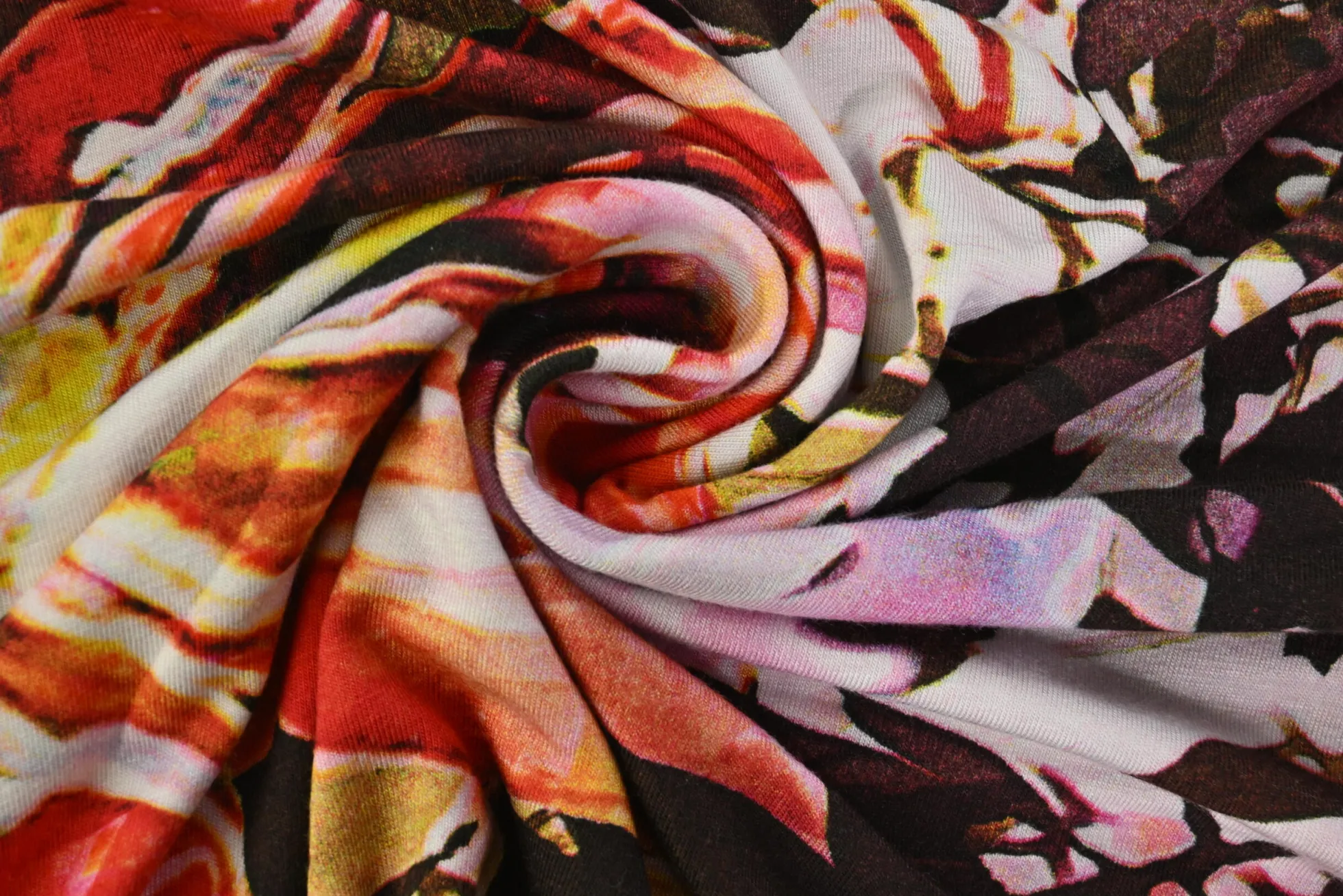 Viscose tricot – Coral Painted Mirage