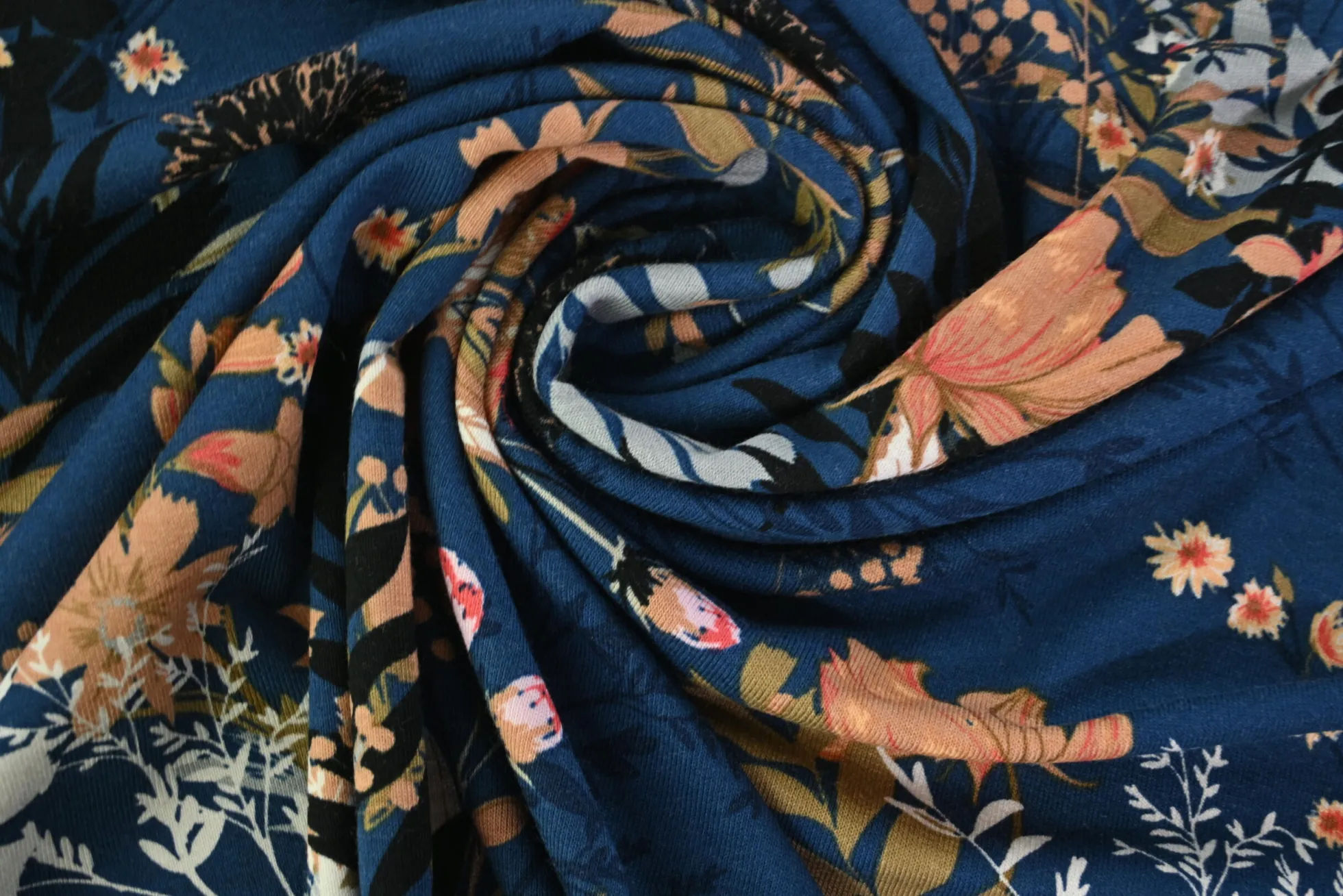 Viscose tricot – Dark petrol Wild Bloom