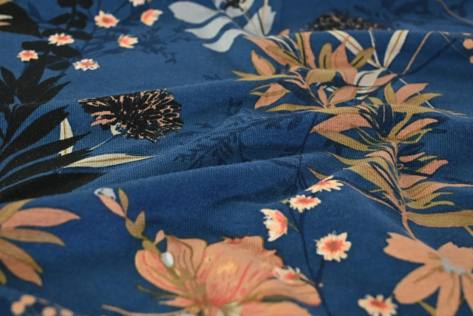 Viscose tricot – Dark petrol Wild Bloom