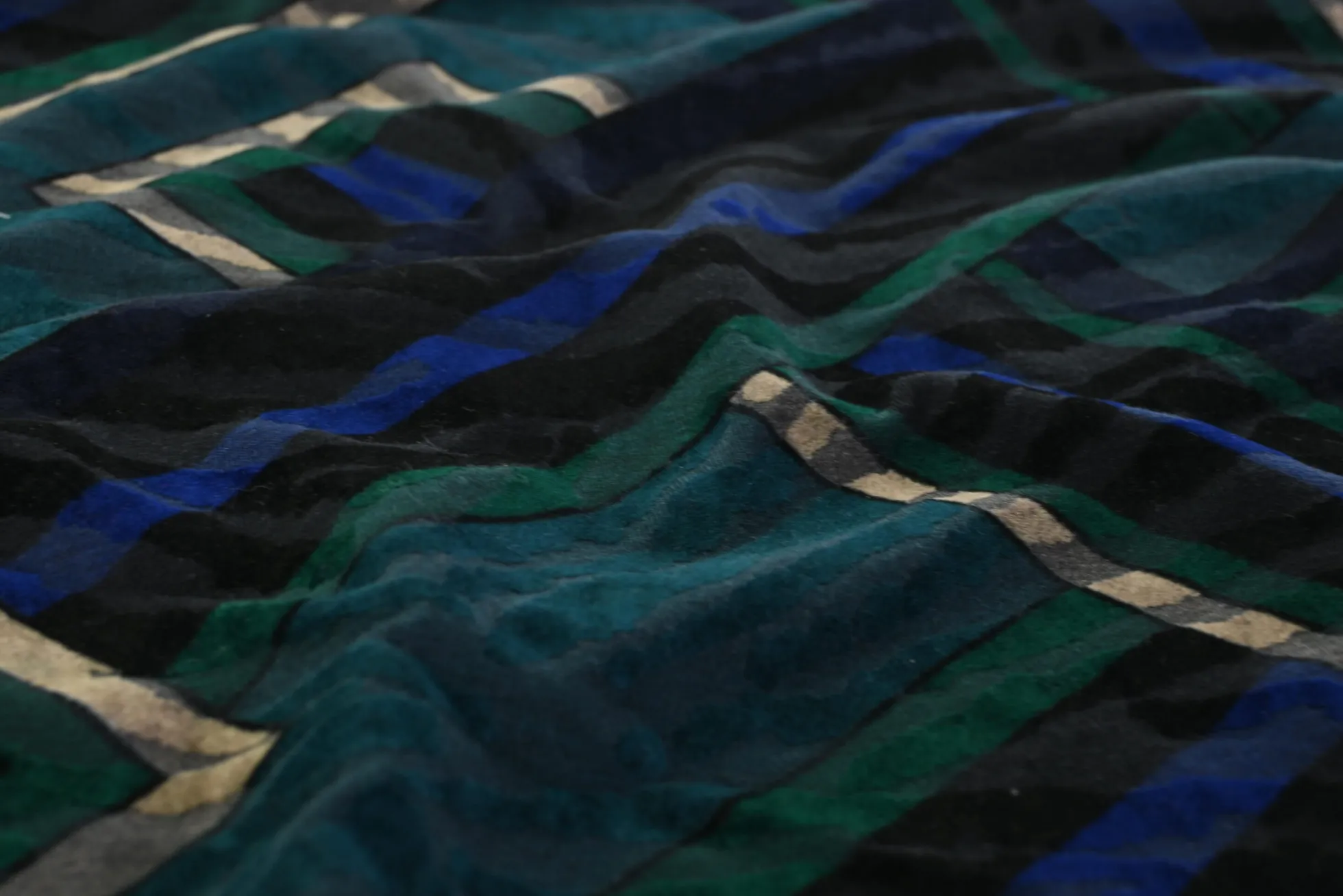 Viscose tricot – Flockprint – Geo lines