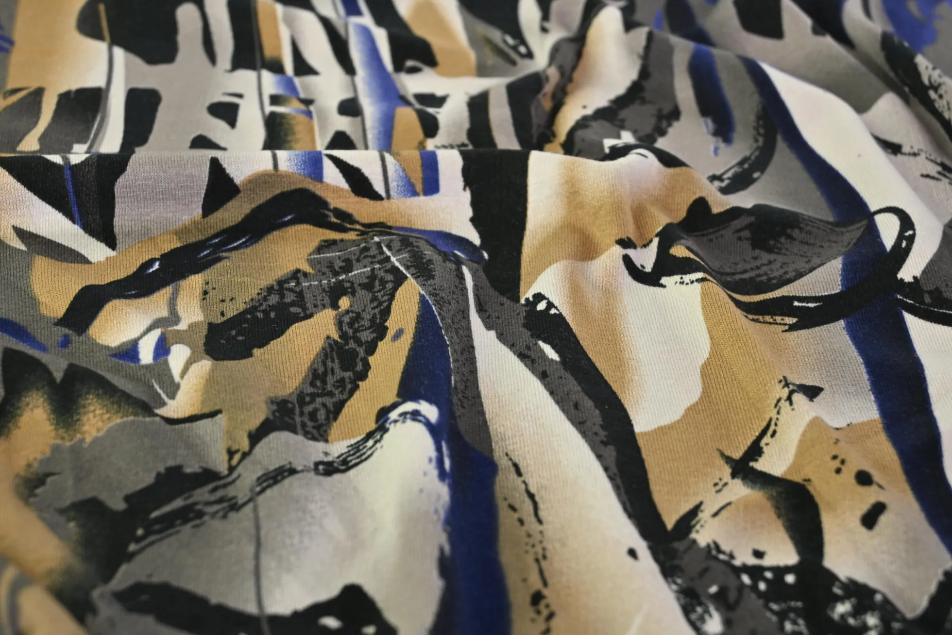 Viscose tricot – Midnight Ink Motion