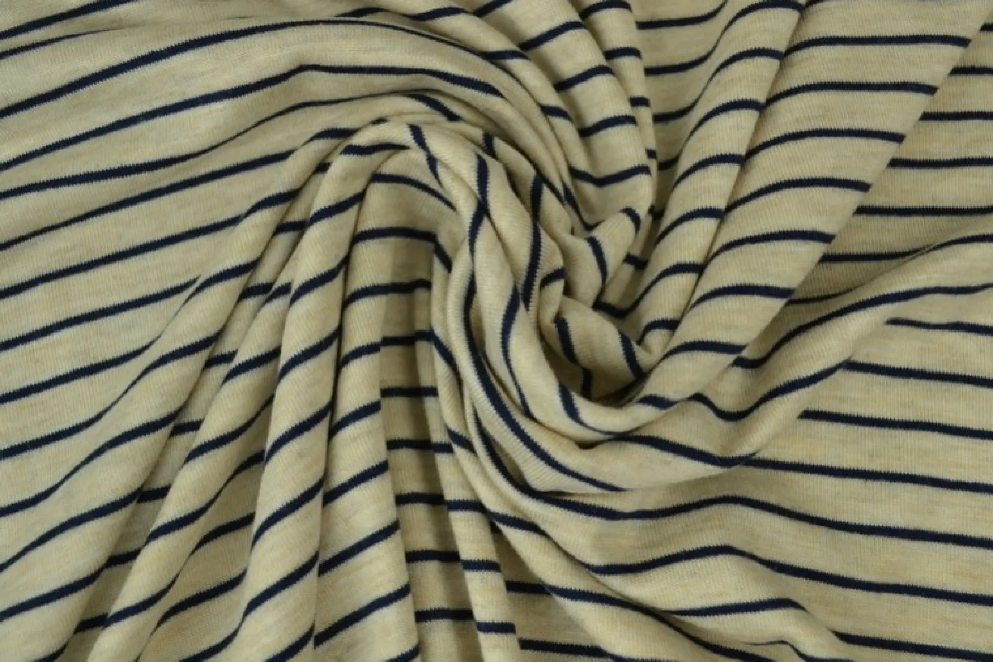 Viscose tricot – Navy en ecru gestreept
