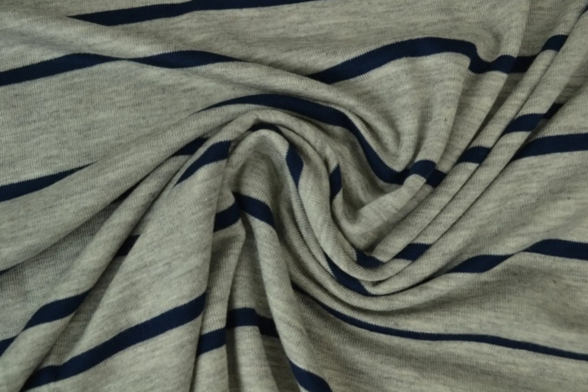 Viscose tricot – Navy en lichtgrijs gestreept