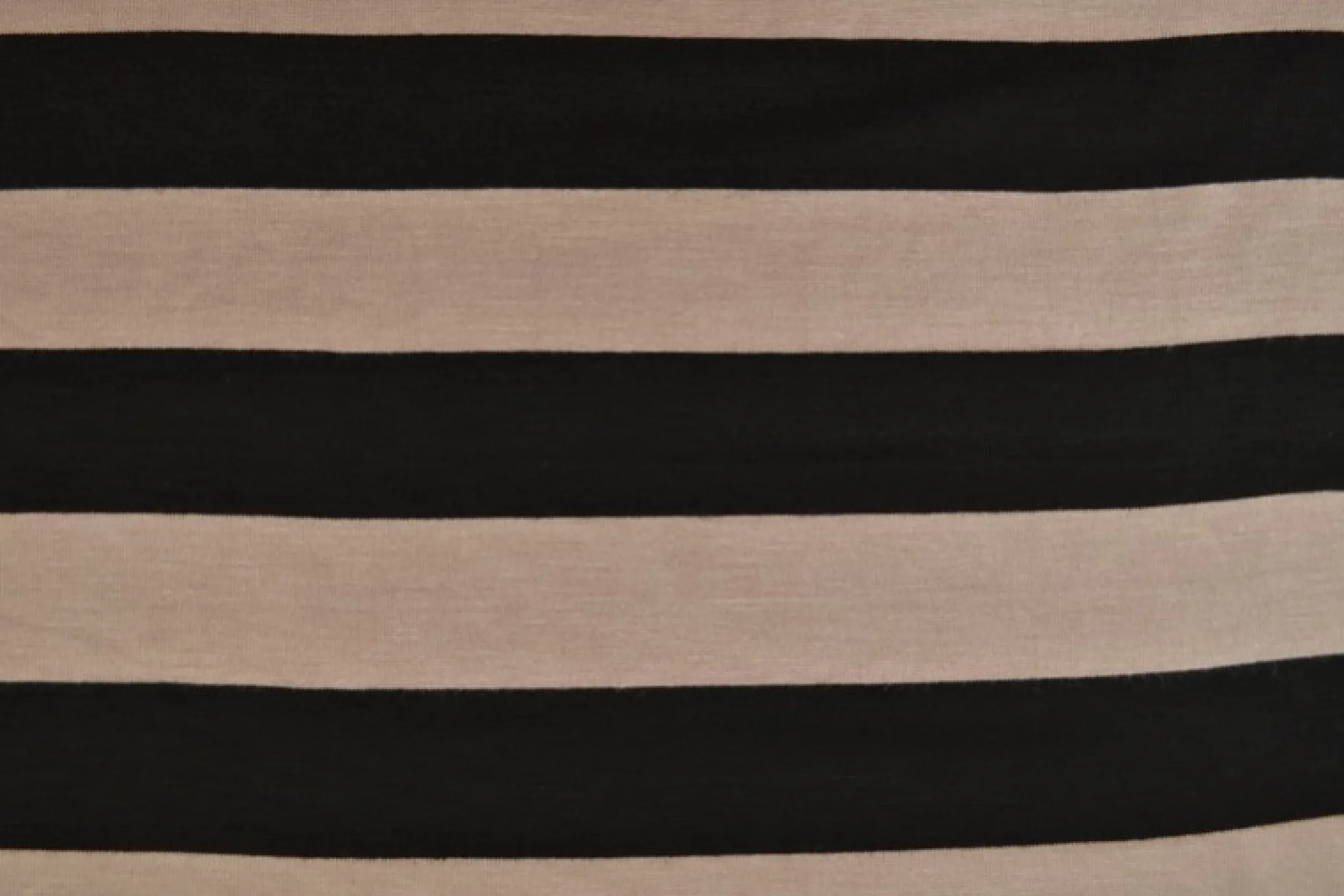 Viscose tricot – Oudroze en zwart gestreept