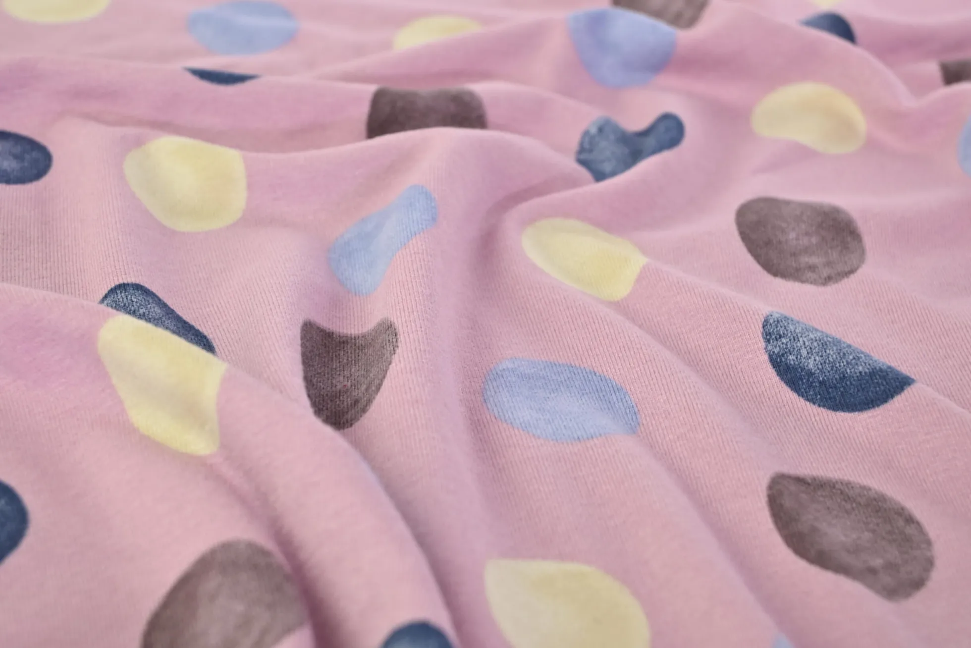 Viscose tricot – Pastel Confetti Polka Dots