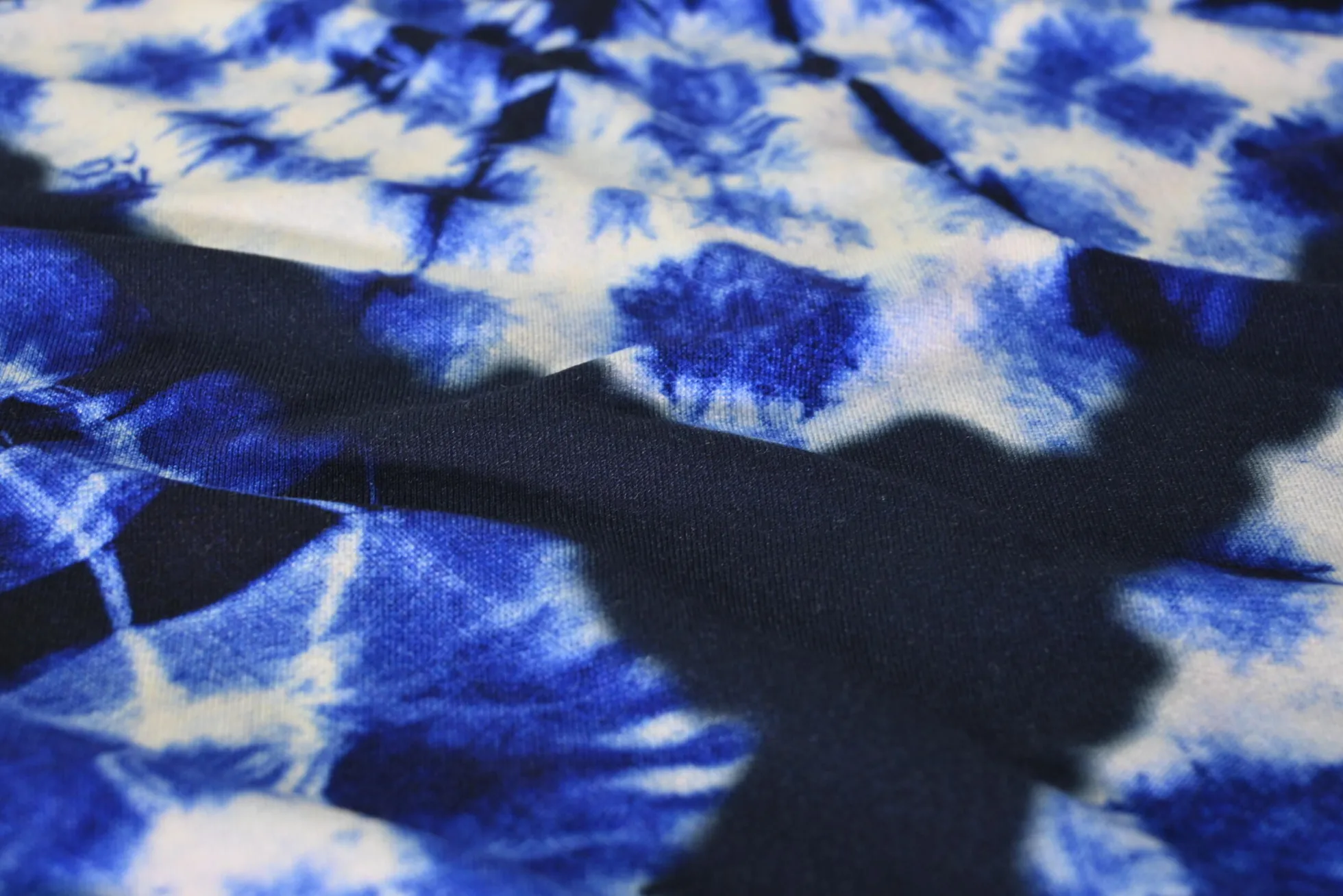 Viscose tricot – Tie-Dye blue
