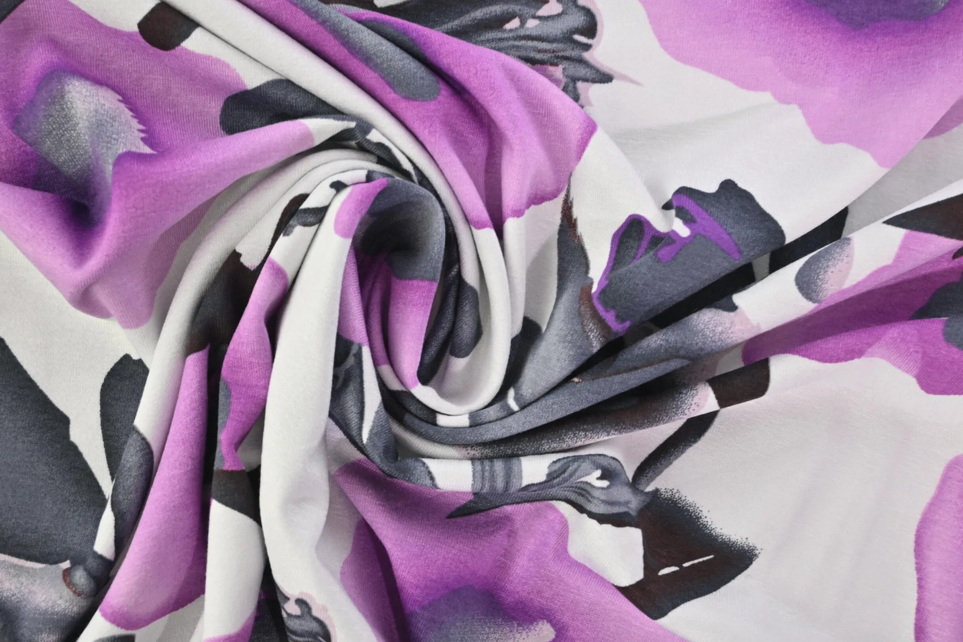 Viscose tricot – Violet Watercolor Bloom