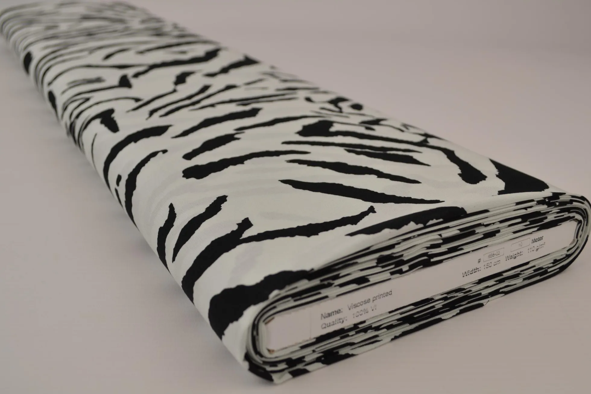 Viscose – Zebra white & black